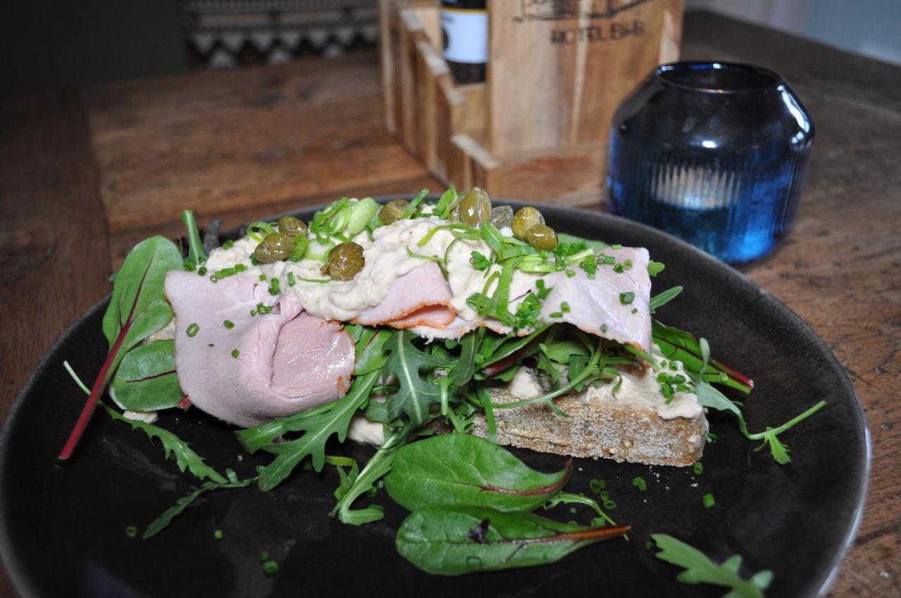 Bed & Brasserie Het Kosthuys Sint-Maartensdijk Esterno foto