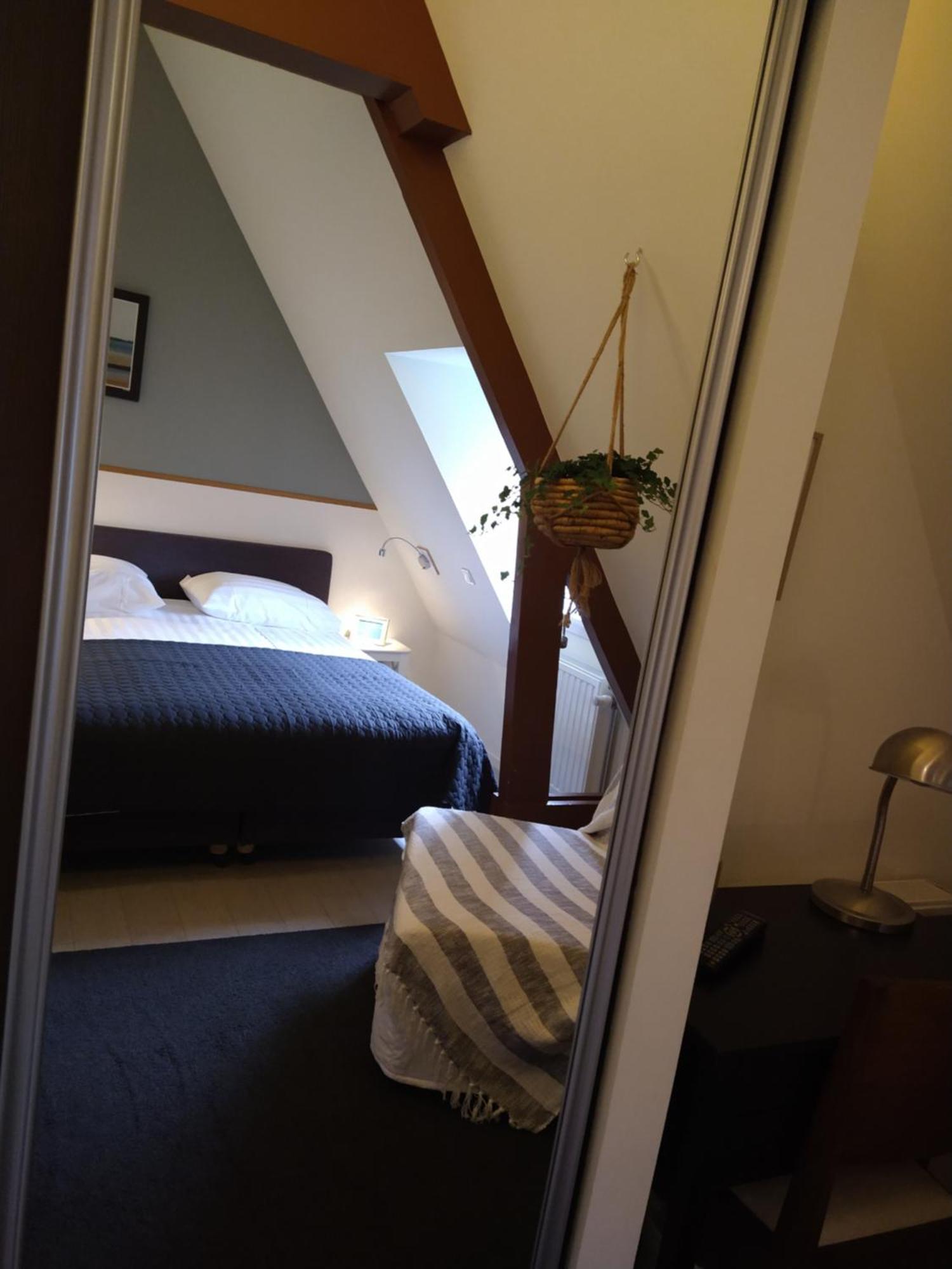 Bed & Brasserie Het Kosthuys Sint-Maartensdijk Esterno foto
