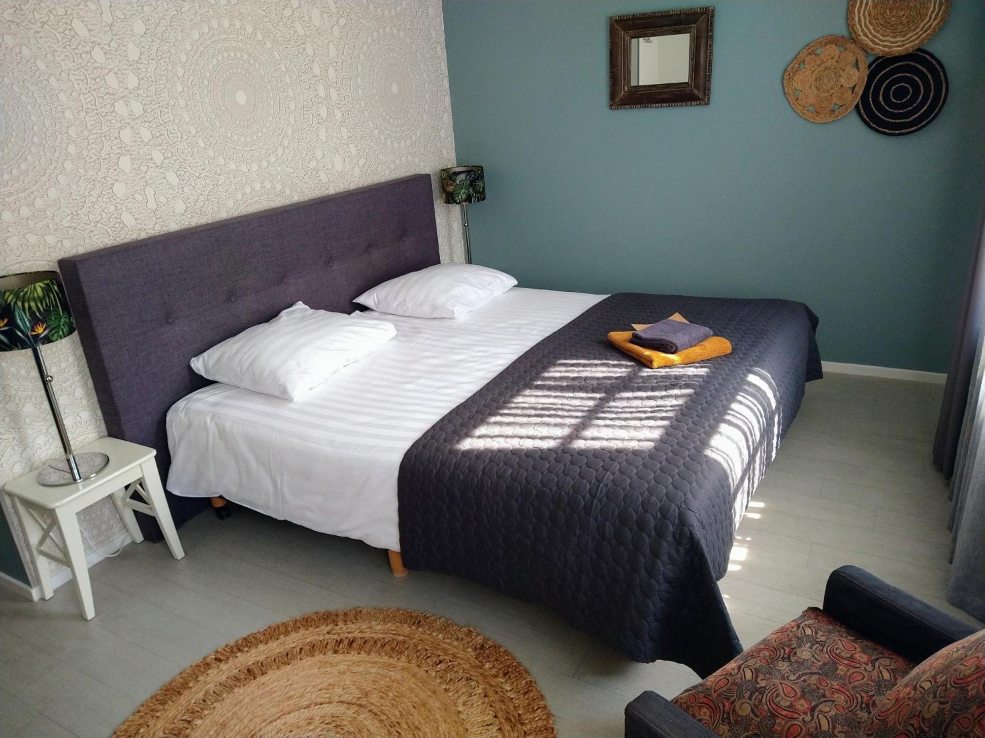 Bed & Brasserie Het Kosthuys Sint-Maartensdijk Esterno foto